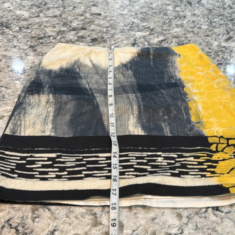 ELIE TAHARI Black and Yellow Abstract Mini Skirt. Size 6 - Picture 8 of 14